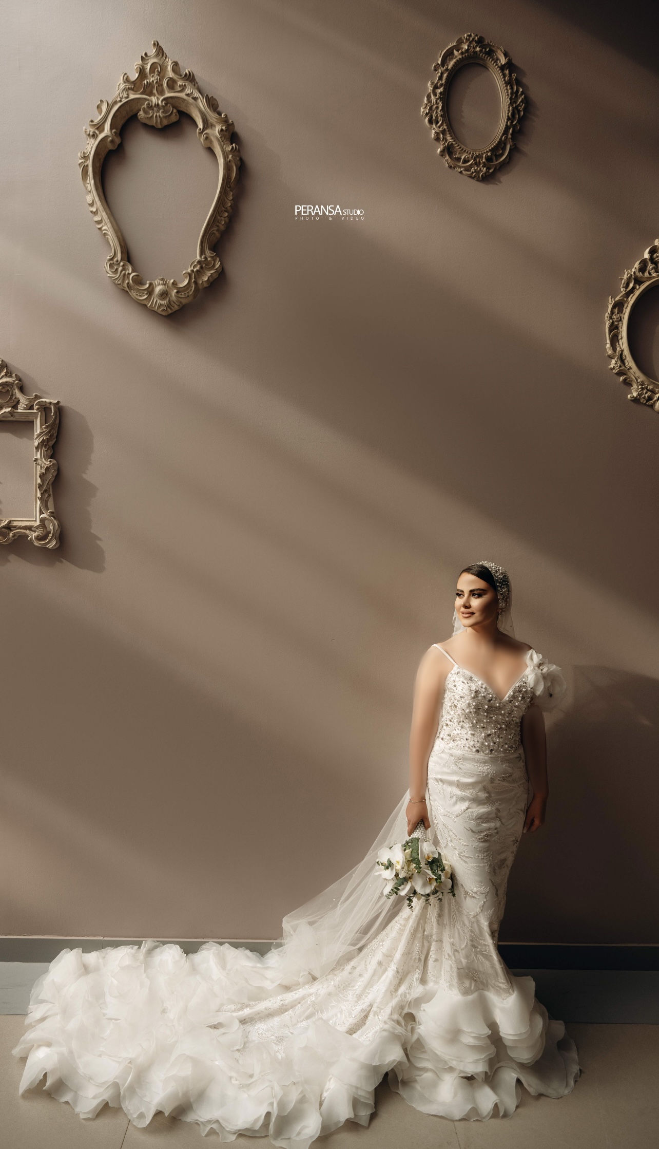 European wedding dress number 8 Image